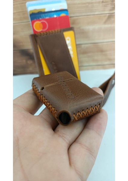 Galatasaray Kişiye Özel Hakiki Deri Mekanizmalı Kartlık , Anahtarlık ve Benzinli Çakmak 3 Lü Set fiyatları