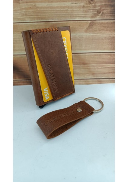 Galatasaray Kişiye Özel Hakiki Deri Mekanizmalı Kartlık ve Anahtarlık 2 Li Set modelleri