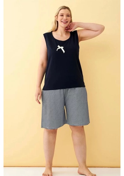 Kadın Lacivert Kurdele Detaylı Şortlu Büyük Beden Pijama Takımı modelleri