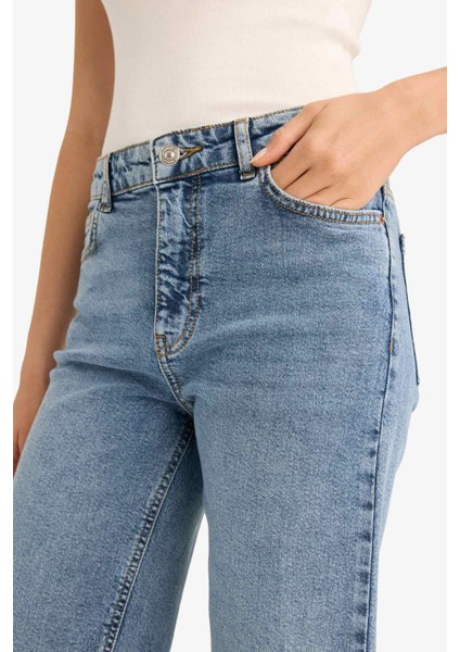 Comfort Straight Yüksek Bel Bilek Boy Jean Yıkamalı Pantolon E9818AX25AU indirimleri