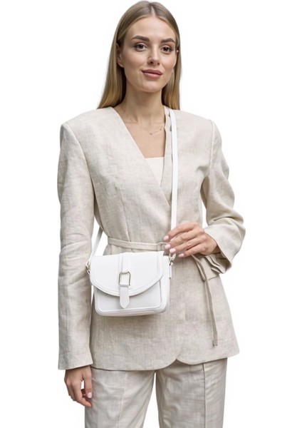 Kadın Tokalı Mini El Çantası Deri Görünümlü Şık ve Kompakt Günlük Stil