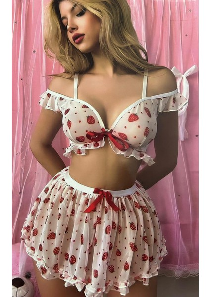 3 Parça Saf Beyaz Çilek Baskılı Askıl Itanga ve Gecelik