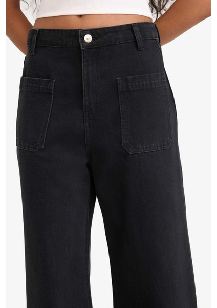 Kısa Geniş Paça Yüksek Bel Bilek Boy Jean Pantolon F2940AX25WN fırsatları