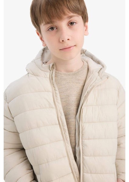 Erkek Çocuk Su Geçirmez Kapüşonlu Fermuarlı Şişme Mont E8688A825AU fırsatları