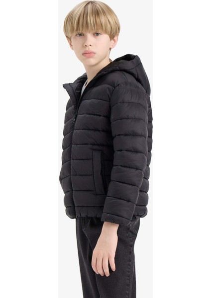 Erkek Çocuk Su Geçirmez Kapüşonlu Fermuarlı Şişme Mont E8688A825AU fırsatları