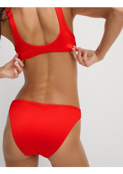 Fitilli Yüksek Bacak Kesimli Bikini Altı