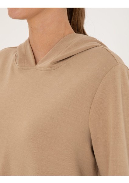 Kadın Bej Oversize Modal Karışımlı Kapüşonlu Sweatshirt 50314972-VR011