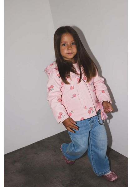 Kız Bebek Rüzgar Geçirmez Su Geçirmez Kapüşonlu Desenli Çıtçıtlı Cepli Mont E7994A525AU fiyatları