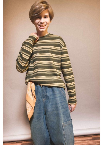 Erkek Çocuk Bisiklet Yaka Çizgili Uzun Kollu Tişört G1818A825AU