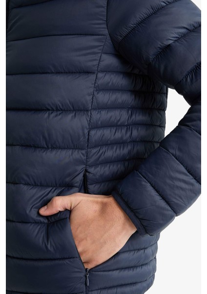Su İtici Slim Fit Dar Kesim İç Cep Detaylı Kapüşonlu Fermuarlı Cepli Şişme Mont N4661AZ25AU indirimleri