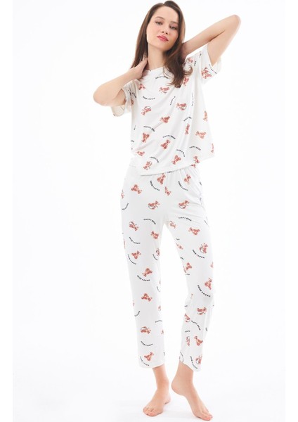 Premium Kadın Pijama Takımı Ayıcık Desenli Yumuşak Dokulu Kısa Kollu Bisiklet Yaka