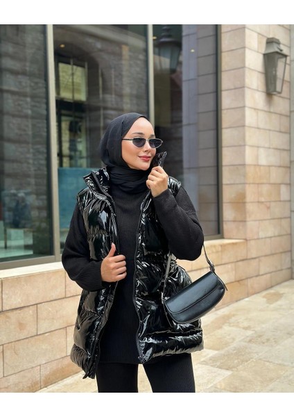 Kadın Siyah Parlak Fermuarlı Çıt Çıtlı Cepli Şişme Yelek modelleri