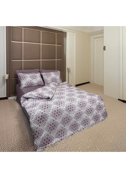 Eflatun-Beyaz Çini Motifli Baklava Desenli Nevresim Takımı – Çift Kişilik, %100 Pamuk, Yumuşak Dokulu