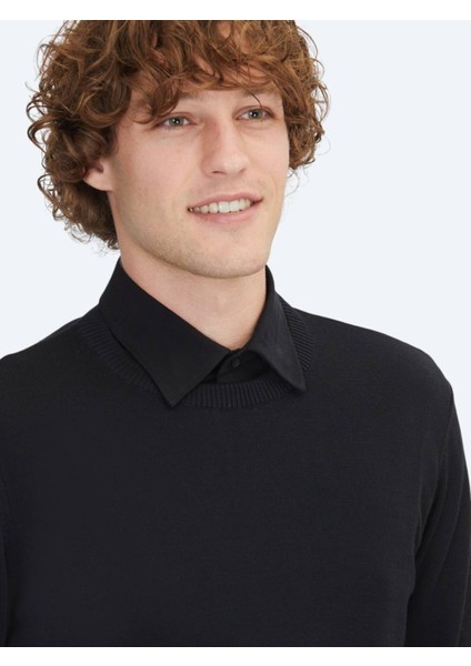 Siyah Bisiklet Yaka Düz Örgü Yün Karışımlı Triko Kazak fırsatları