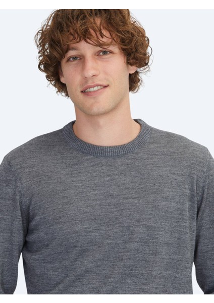 Gri Bisiklet Yaka Düz Örgü Yün Karışımlı Triko Kazak modelleri