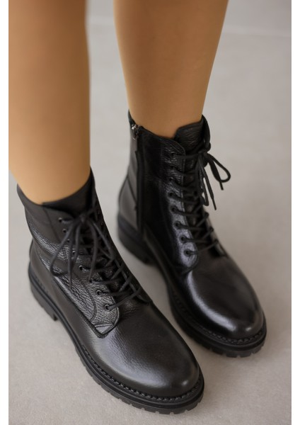 Pablo Hakiki Deri Bağcıklı Kadın Bot - Siyah