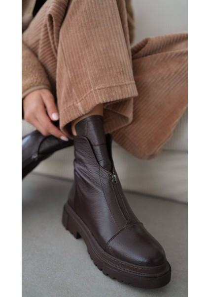 Mena Hakiki Deri Küt Burunlu Ön Kısımda Fermuar Aksesuarlı Kadın Bot- Acı Kahve modelleri