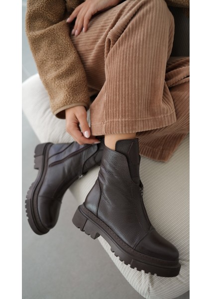 Mena Hakiki Deri Küt Burunlu Ön Kısımda Fermuar Aksesuarlı Kadın Bot- Acı Kahve fırsatları