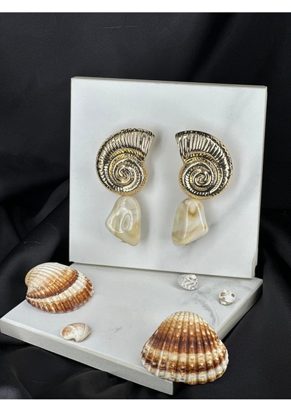 Gold Deniz Kabuğu Figürlü Sallantılı Yaz Küpe fiyatları