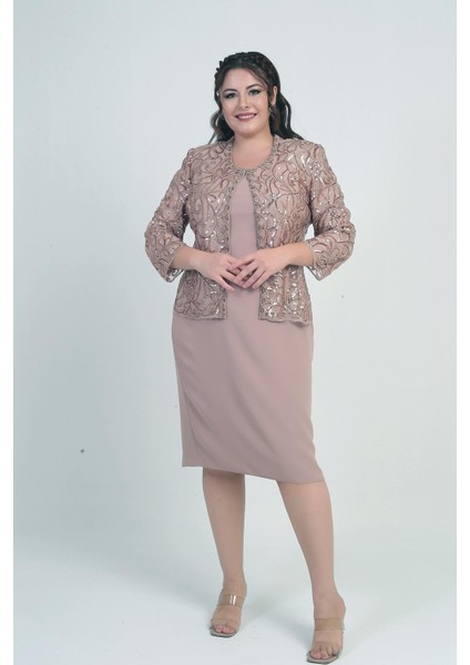 Kadın Pul Işlemeli Boncuk Detaylı Tül Ceket Yarım Ay Kollu Kısa Elbise Astarlı Krep Büyük Beden 2'li Takım