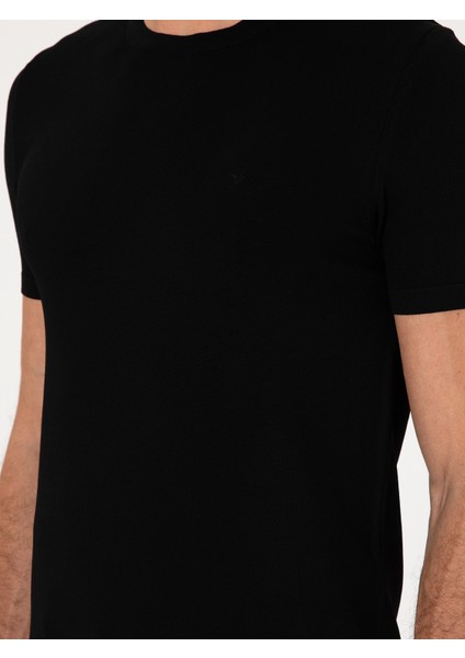 Erkek Siyah Slim Fit Bisiklet Yaka Triko T-Shirt 50313587-VR046