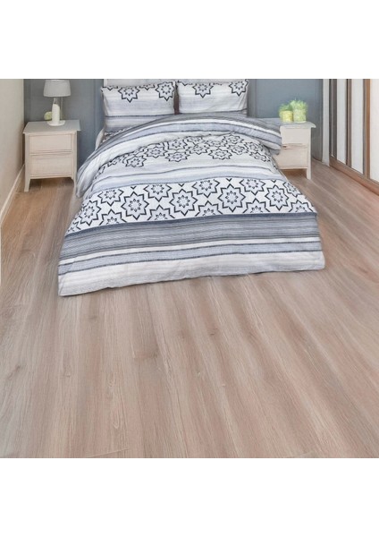 Iskandinav Yıldız ve Şerit Desenli Nevresim Takımı – Çift Kişilik, %100 Pamuk, Yumuşak Dokulu