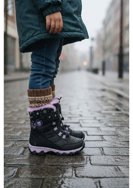 Tigger Içi Kürklü Bağcıklı ve Cırtlı Kız Çocuk Bot modelleri