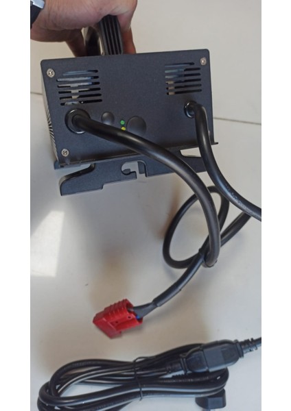 Powerfirst Pil Şarj Cihazı 48V 13A PFC0800-48CH13S fırsatları