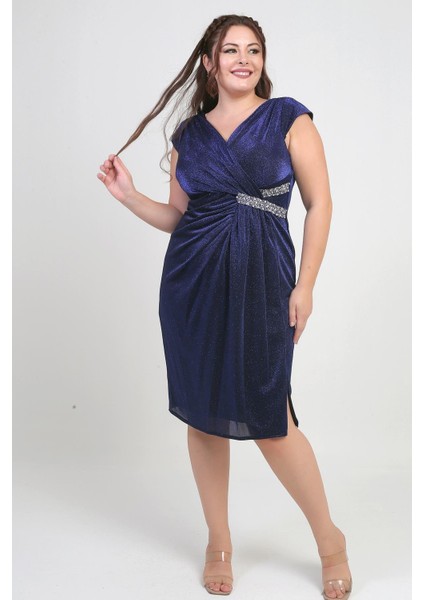 Kadın Kruvaze Yaka Çift Taş Detaylı Astarlı Yarım Ay Kollu Likralı Büyük Beden Simli Elbise modelleri