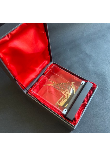 Kırmızı Ipek Hediye Kutusunda Pirinç Gemi fırsatları