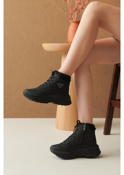 Erkek Siyah Suni Deri Bot Fermuarlı Ortopedik Taban Düz Topuk Günlük Rahat Tasarım