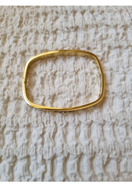 Dikdörtgen Taş Detaylı Çelik Kelepçe fırsatları