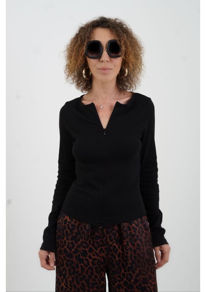Siyah Fermuar Detaylı Uzun Kollu Bluz