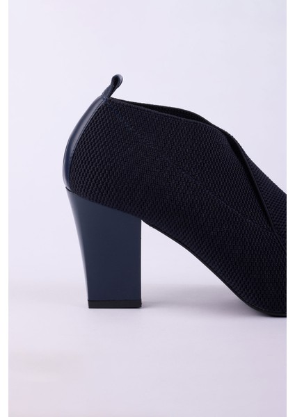 Hakiki Deri ve Likralı Topuklu Kadın Ayakkabısı 25MHT967 fırsatları