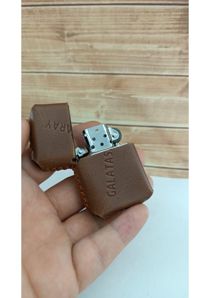 Galatasaray Kişiye Özel Hakiki Deri Benzinli Çakmak