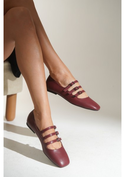 Marcelle Küt Burunlu Üç Tokalı Bantlı Kadın Babet