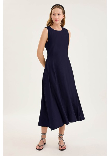 Sıfır Kol Kloş Midi Elbise