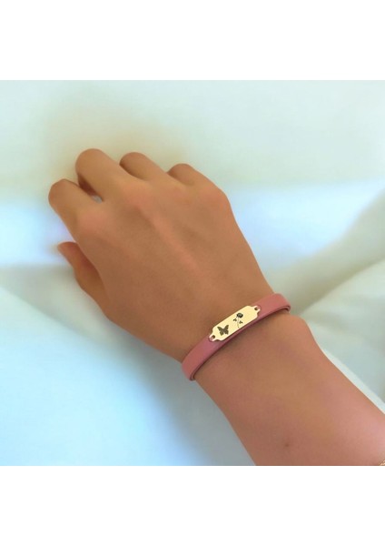 14 Ayar Plakalı Altın Gül Temalı Kelebek Motifli Koyu Pembe Derili Hediye BILEKLIK-654SEMBOL