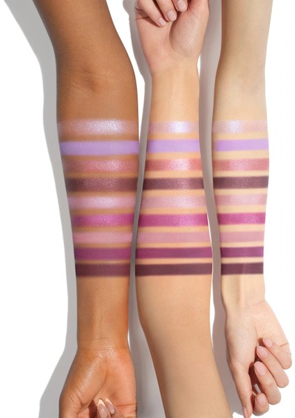 Charlotte's Palette Of Beautifying Eye Trends - Göz Farı Paleti Digital Lilac (9 G) fiyatları