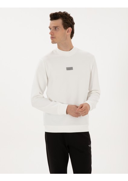 Erkek Beyaz Regular Fit Sweatshirt 50316633-VR013 modelleri