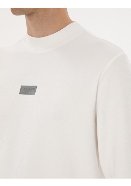Erkek Beyaz Regular Fit Sweatshirt 50316633-VR013