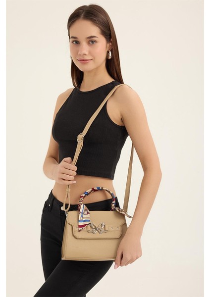 Kelebek Tokalı Çanta