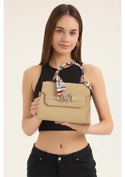 Kelebek Tokalı Çanta modelleri