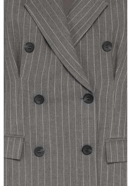 Kadın Gri Pens Detaylı Çizgili Blazer indirimleri