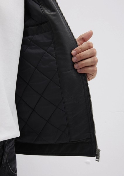 0110548-71379 Siyah Suni Deri Ceket