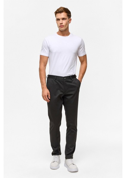 Siyah Slim Armürlü Jogger Pantolon