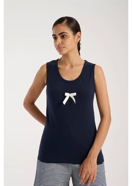 Kadın Lacivert Kurdele Detaylı Çizgili Şortlu Pijama Takımı