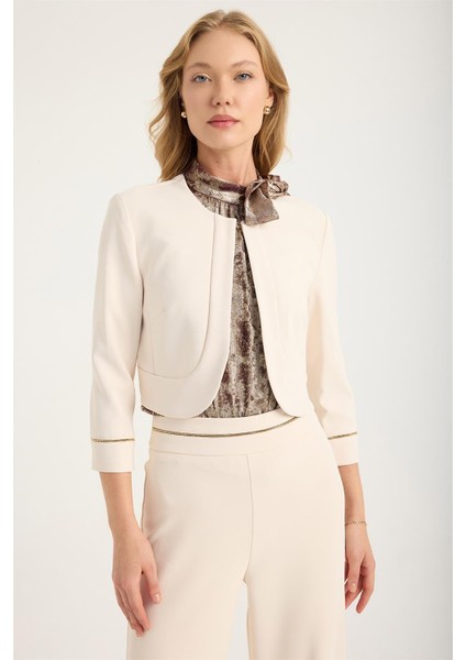 Kısa Kollar Zincir Şeritli Ceket