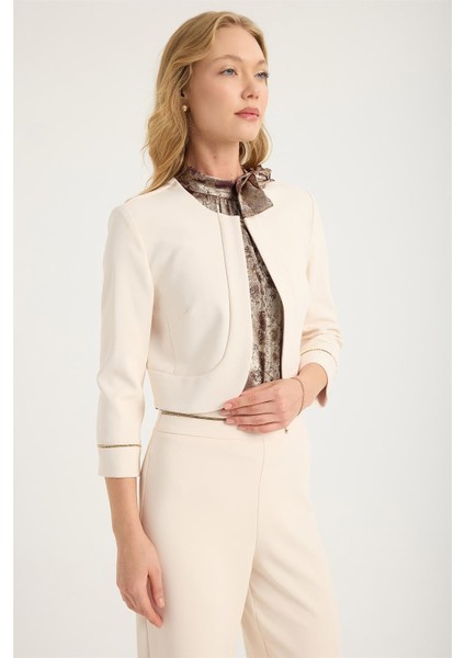 Kısa Kollar Zincir Şeritli Ceket modelleri