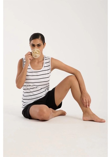 Kadın Kalın Askılı Beyaz Şortlu Pijama Takımı fiyatları